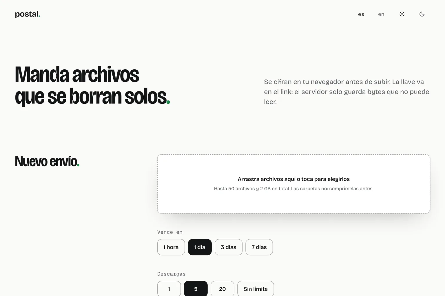Página de envío de postal con una zona para arrastrar archivos, opciones de vencimiento y descargas, y el botón Cifrar y subir.